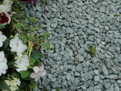 Long Rake Spar - Green Granite Decorative Gravel 14-20mm