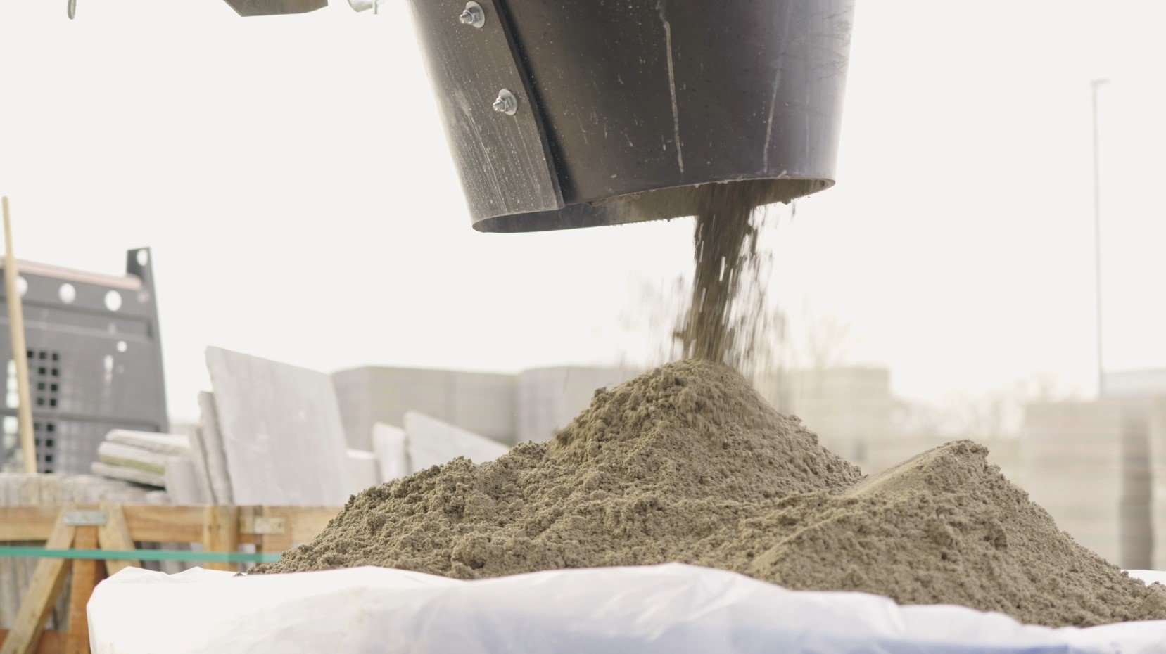 QuickMix dispensing into a lined Big Blue Tub