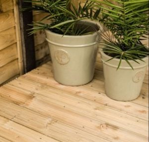 forest-garden-decking