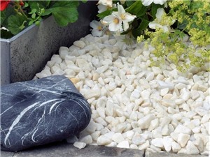 20mm Polar White Chippings - 20kg bag