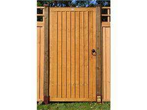 Grange Closeboard Side Entry Gate - Golden Brown