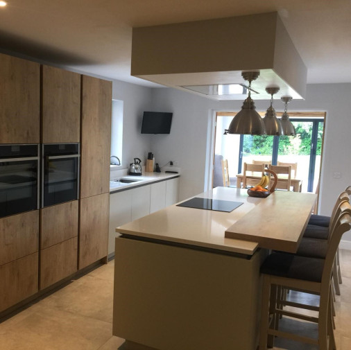 Rotpunkt Old Wild Oak kitchen