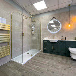 Gold and bronze accents: accessorise your bathroom for instant luxury