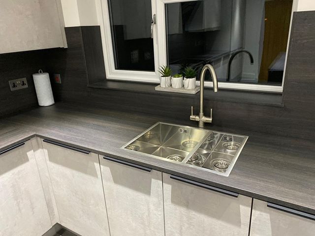 Concrete effect worktop