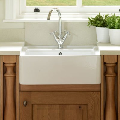 Country kitchen features - belfast sink - ceramic sink Country kitchen features - belfast sink - ceramic sink