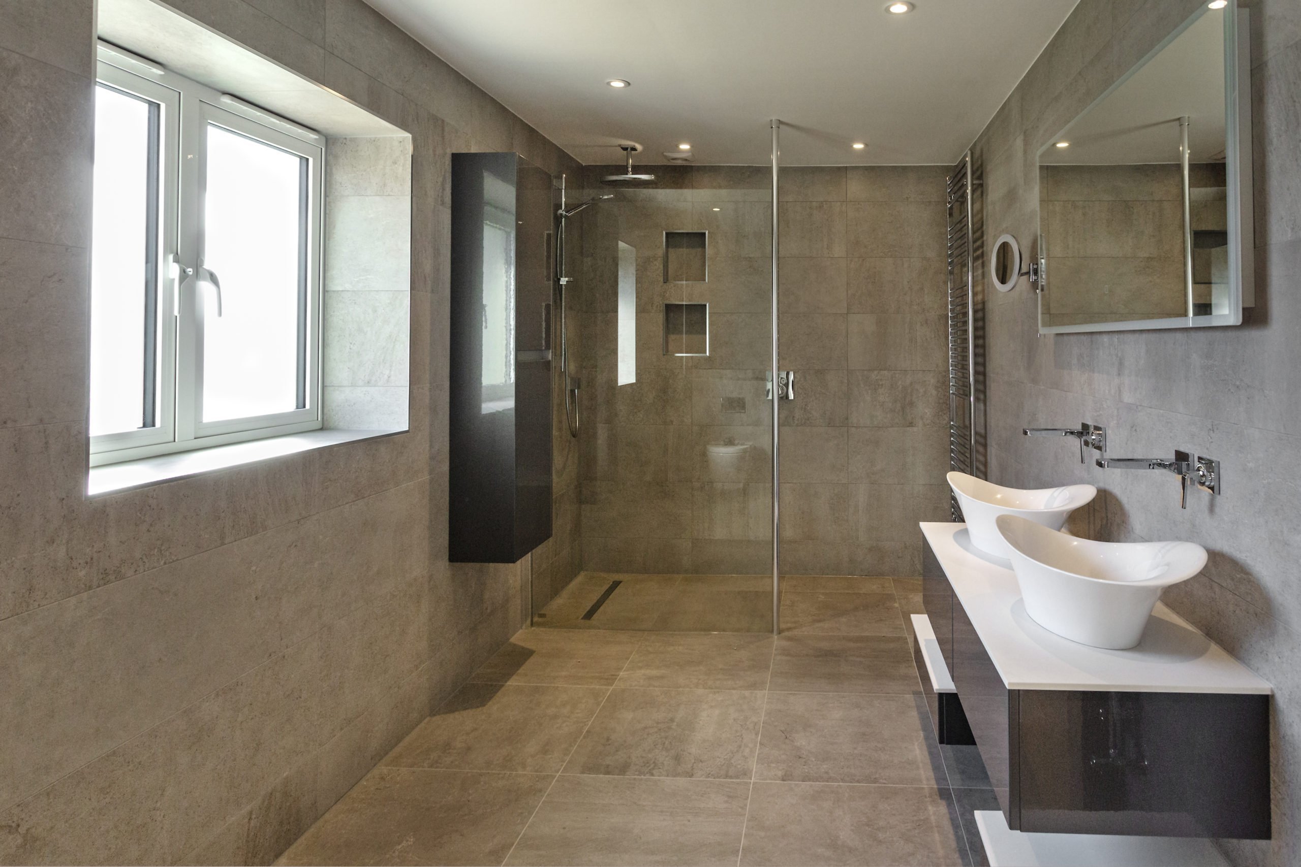 Walk-in wet room in natural stone