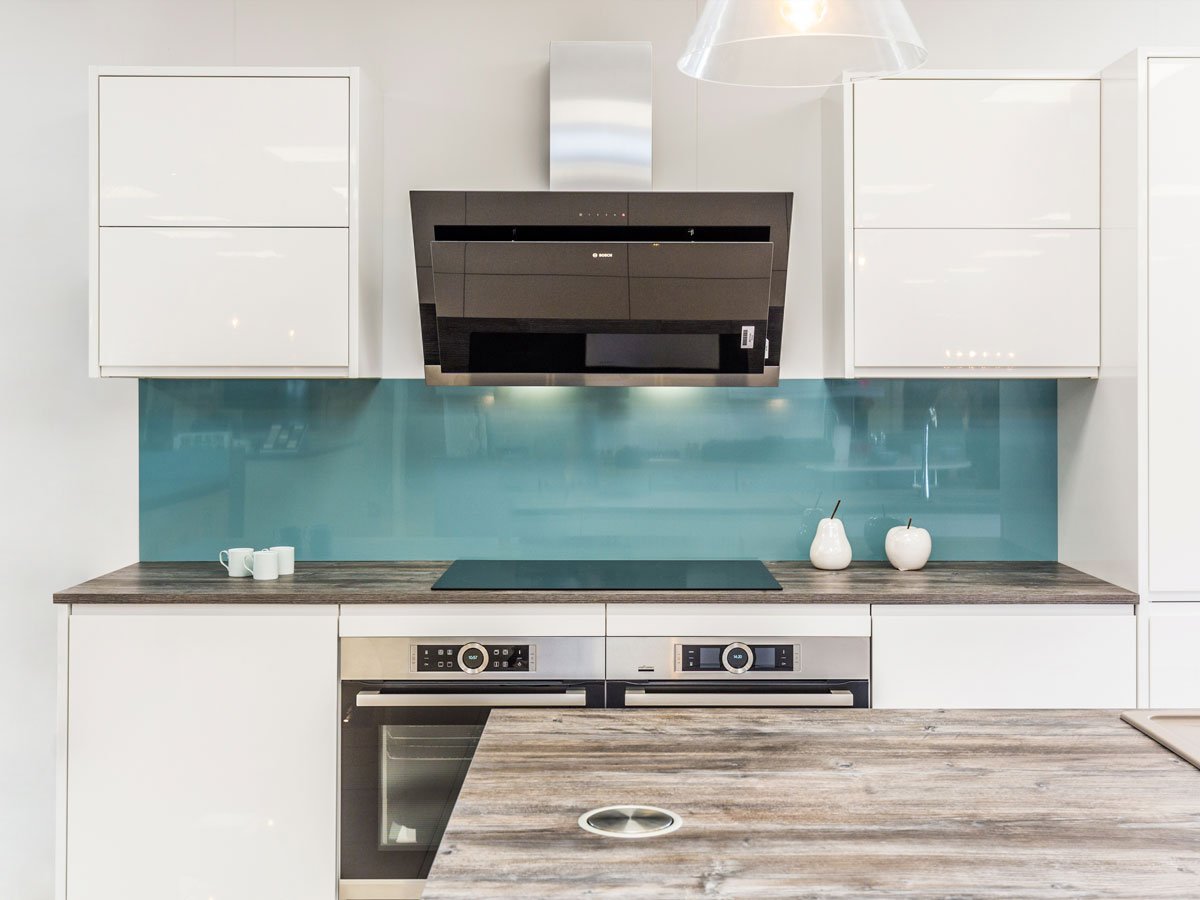 Modern Kitchen with Aqua high gloss backsplash