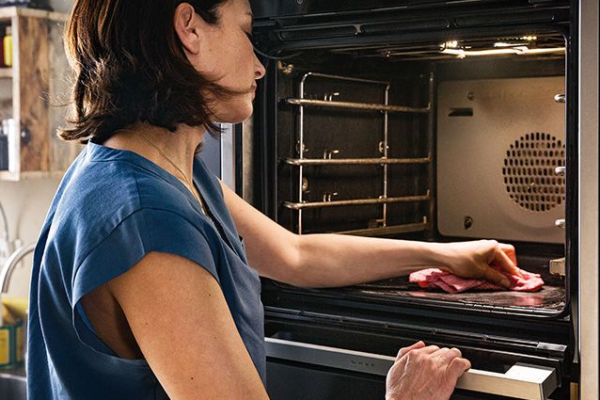 Neff Oven - Easy clean technology