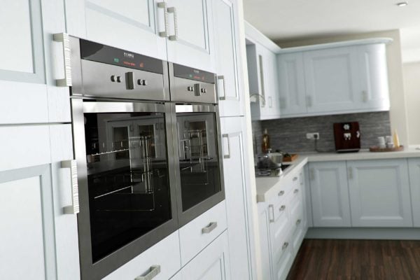 Sheraton Kitchens - Chamfered Shaker kitchen in Light Grey for a country kitchen look Sheraton Kitchens - Chamfered Shaker kitchen in Light Grey for a country kitchen look