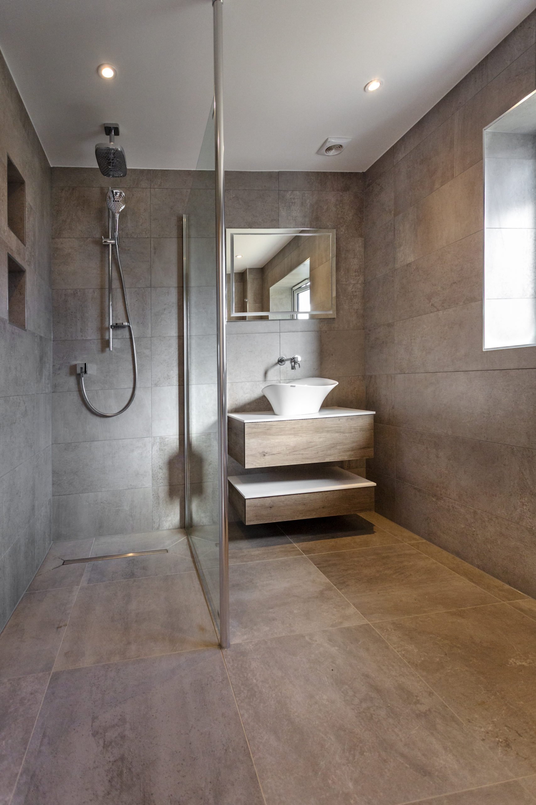 Ensuite 2-contemporary layout