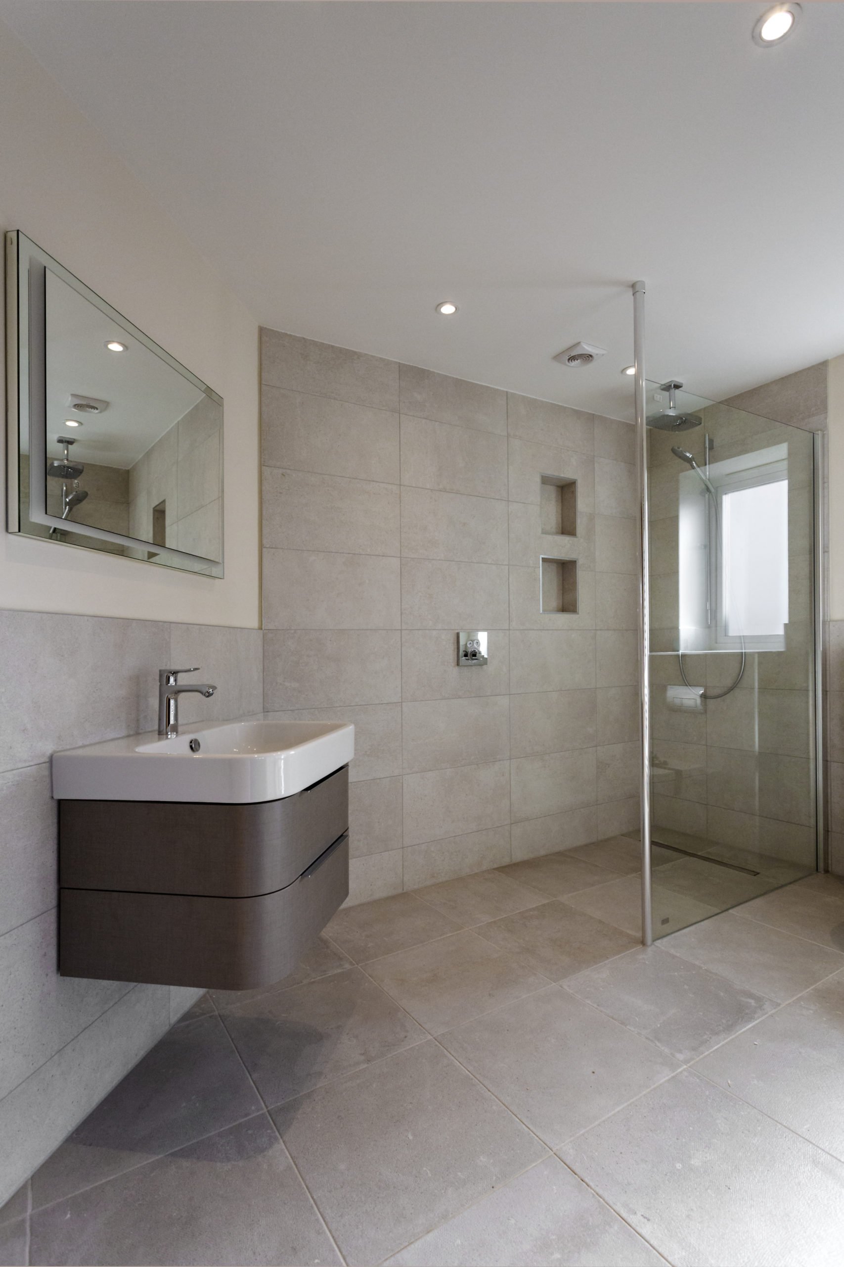 Ensuite 4-contemporaray style bathroom