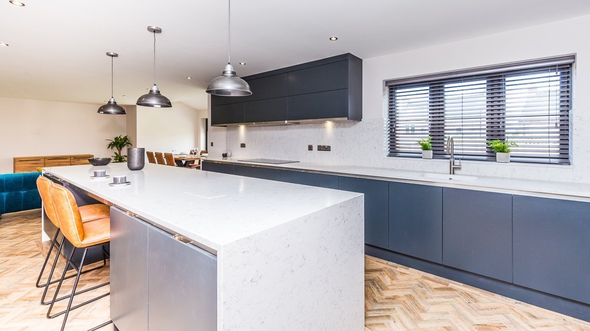 Sheraton Fitted kitchen in neutral Anthracite colour