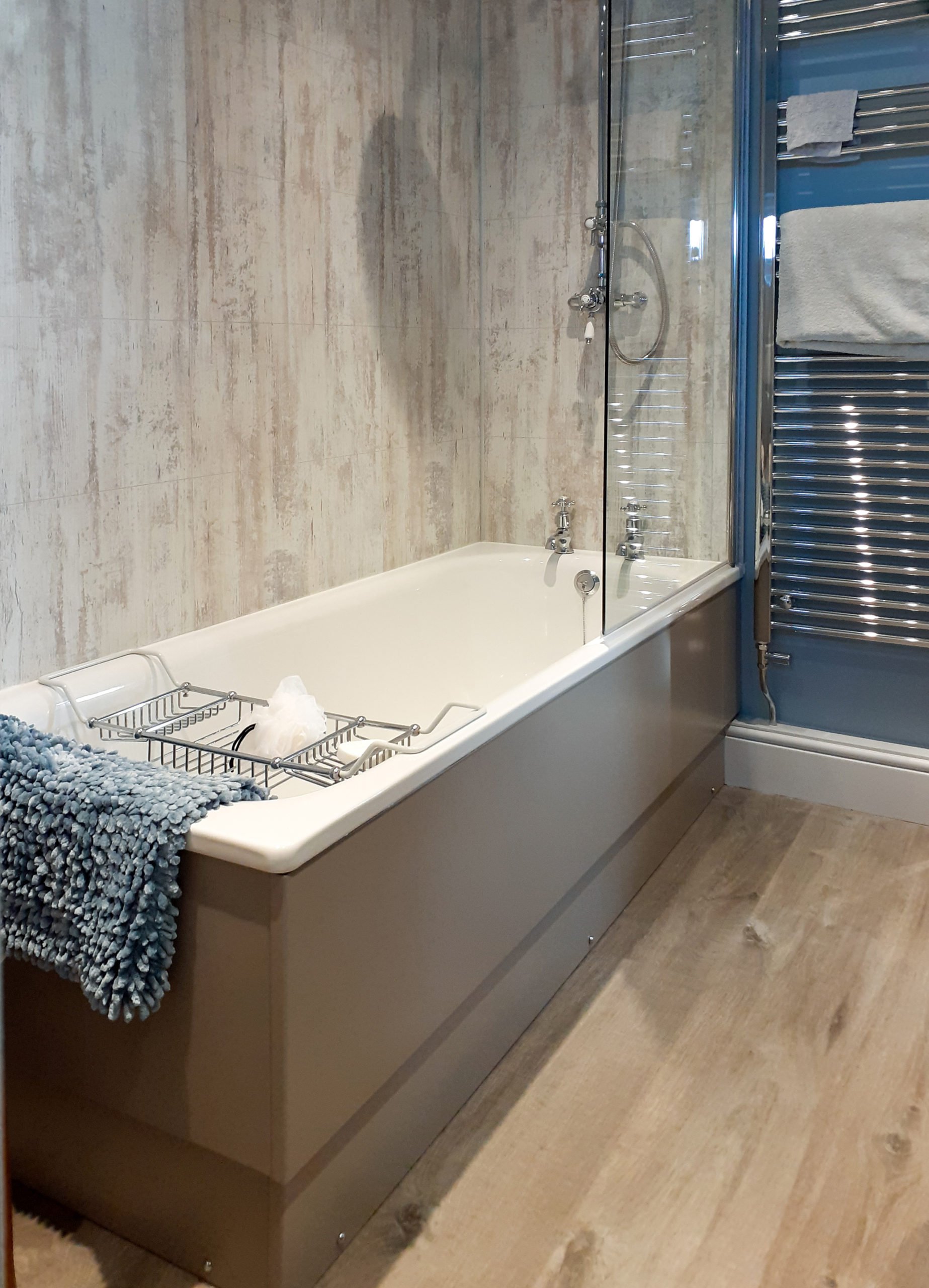 Kaldewei bath and Crosswter bath pillar taps