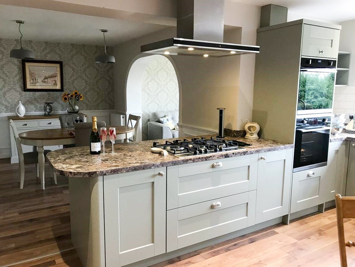 Symphony shaker kitchen with Bushboard worktops