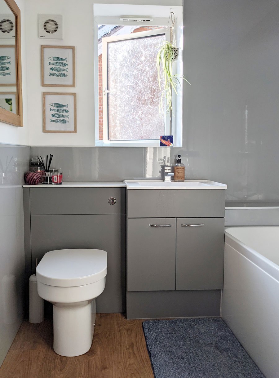 Grey colour scheme in this Small Bathroom