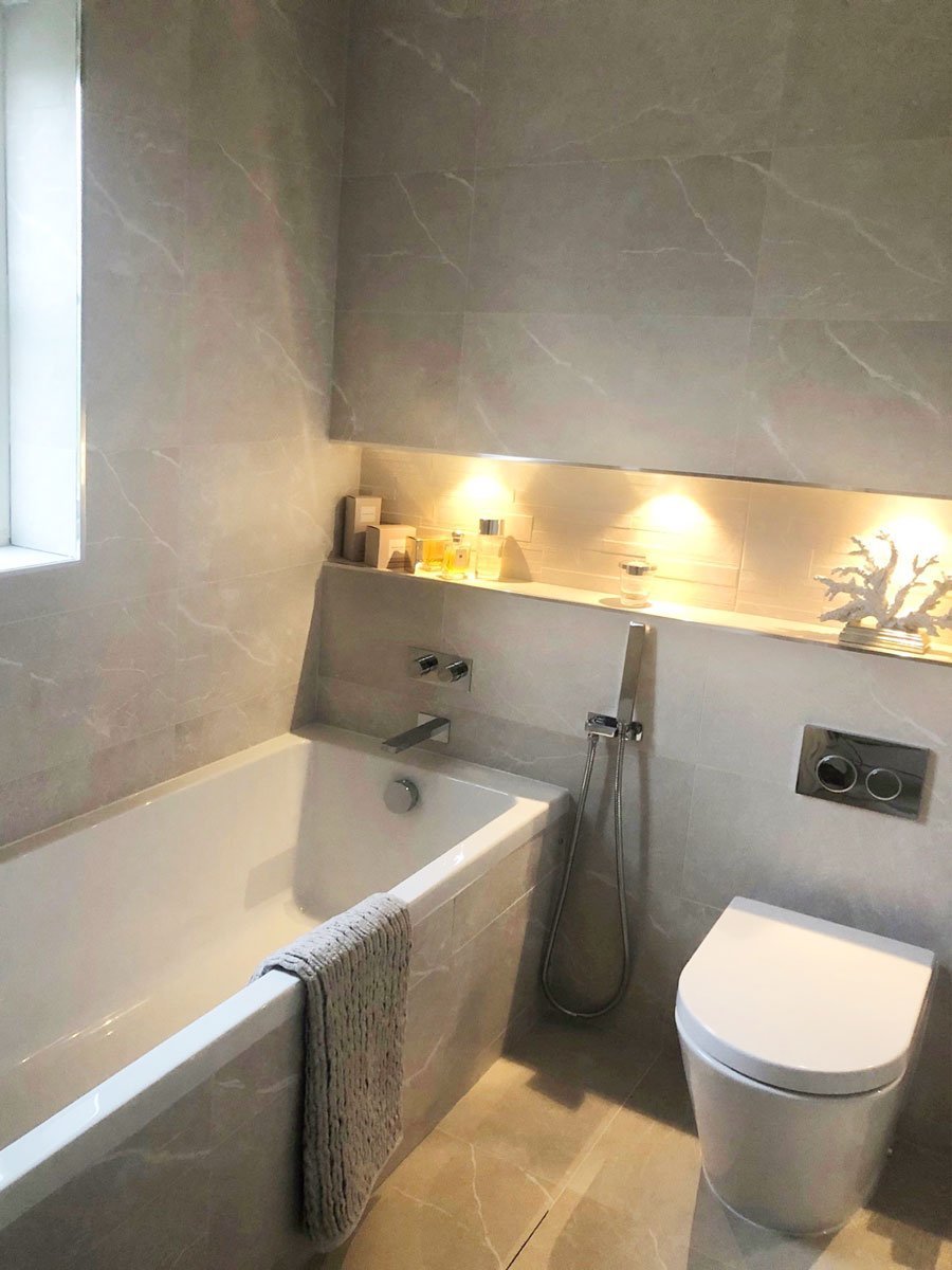 Modern Bathrooom with lighting