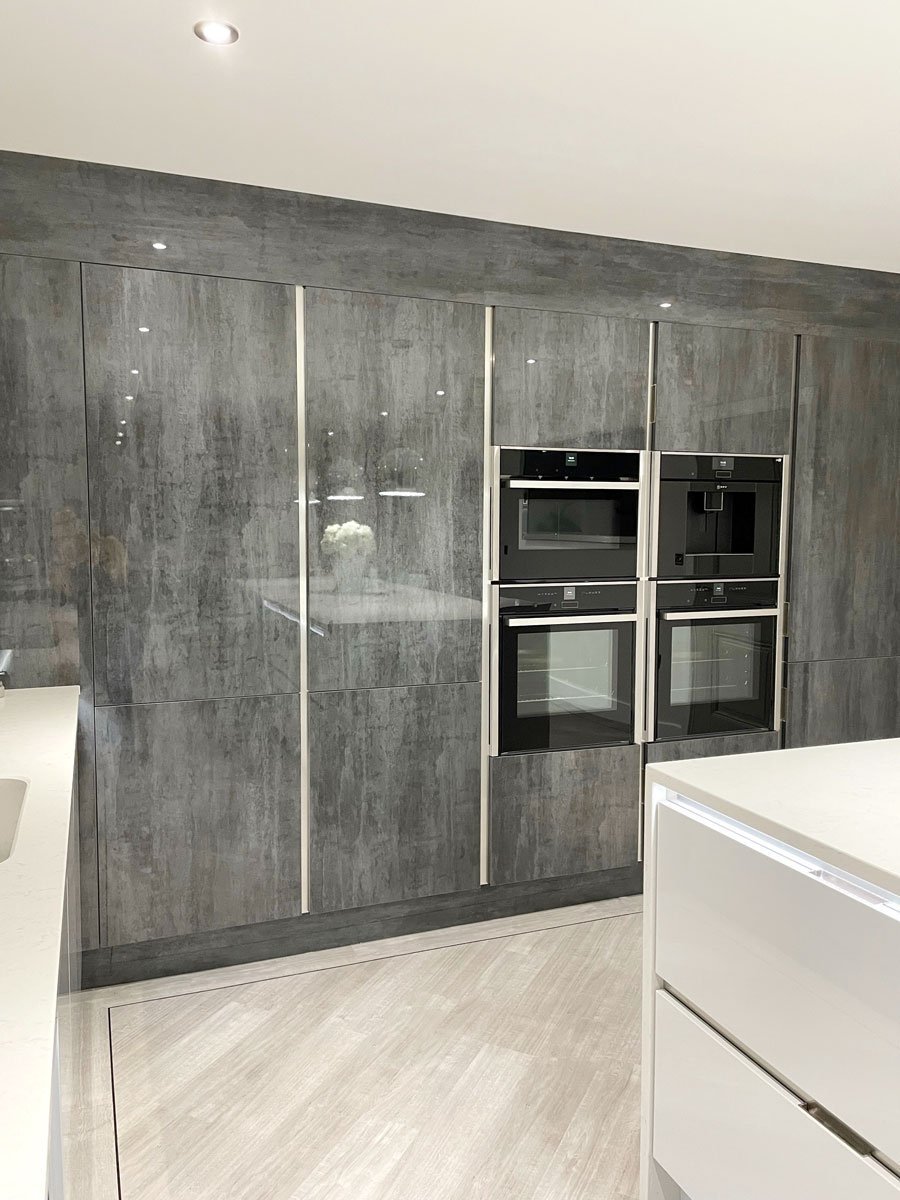 odern kitchen with gloss metallic finish