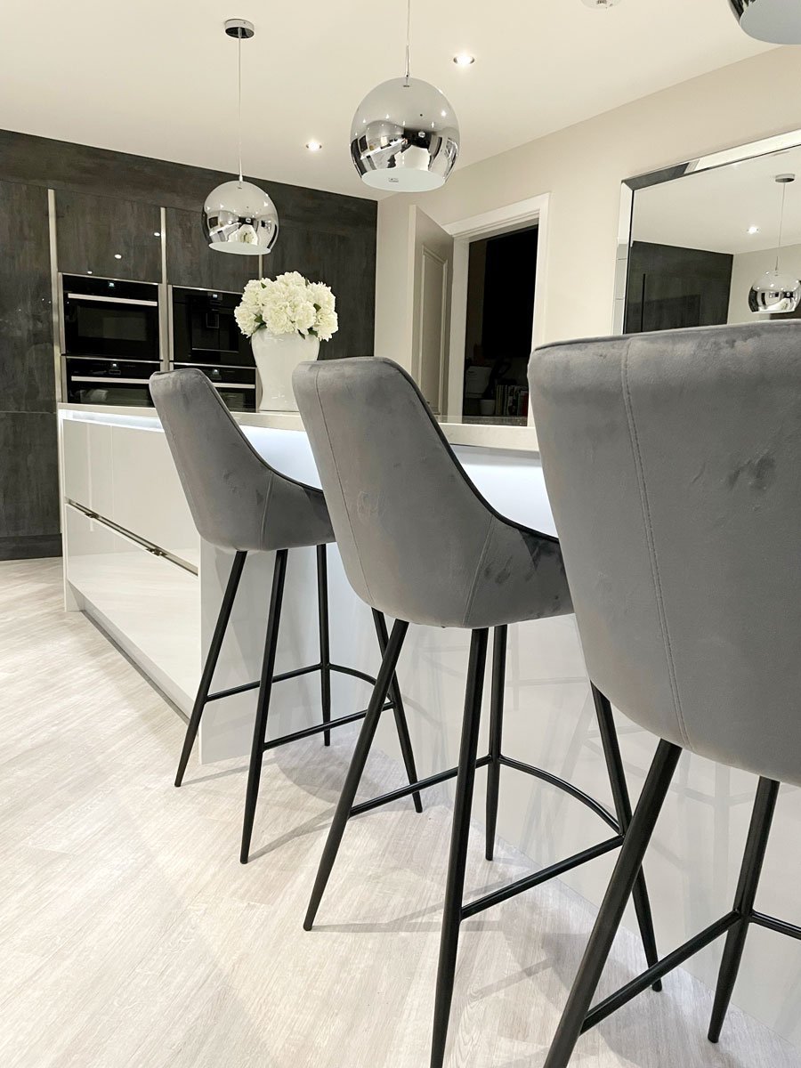 Kitchen island and integrated appliances
