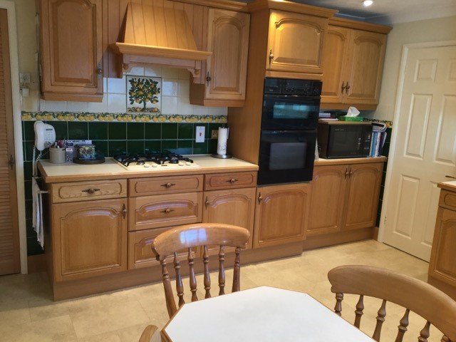 Rosie Sleaford Kitchen Before - wooden kitchen