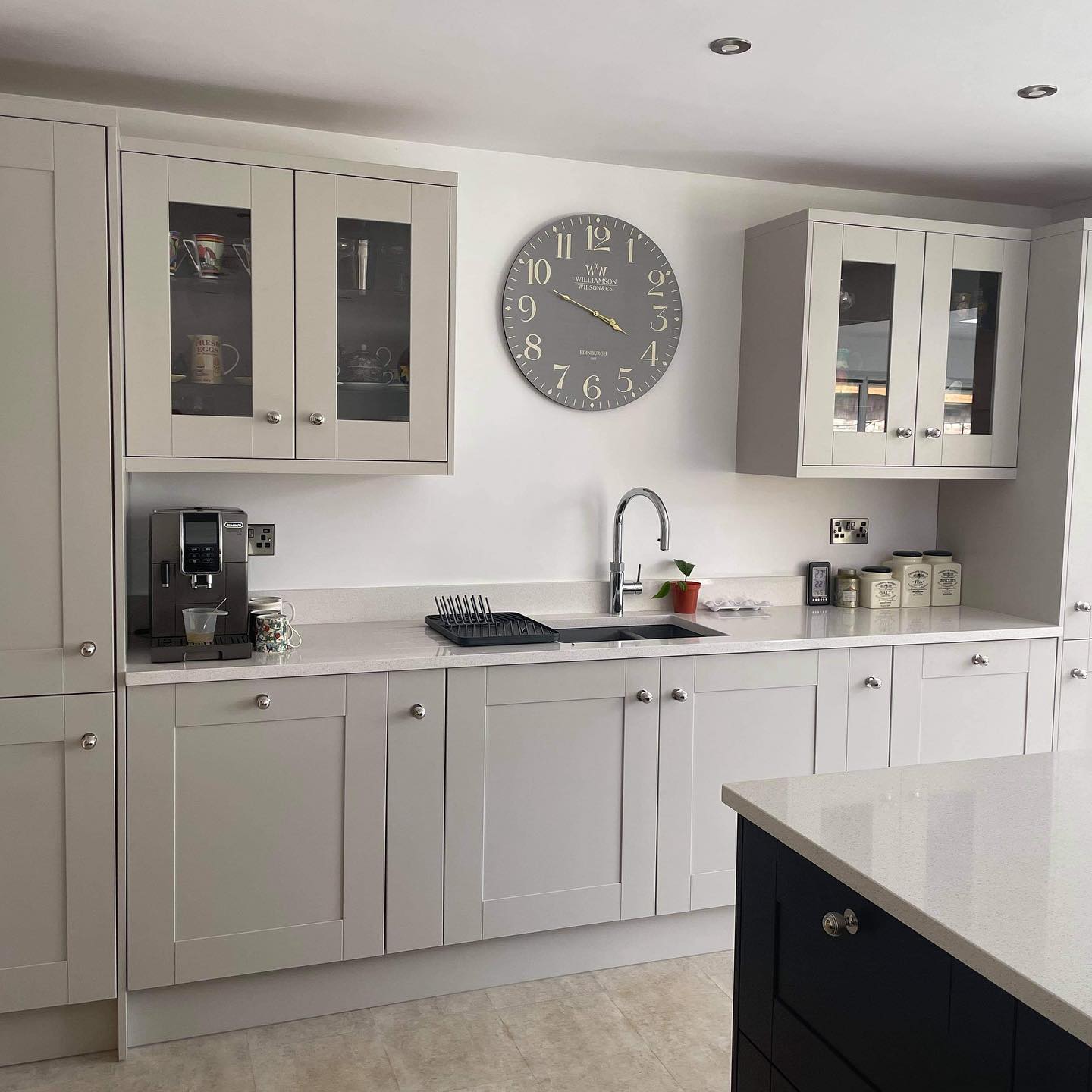 small shaker kitchen in white