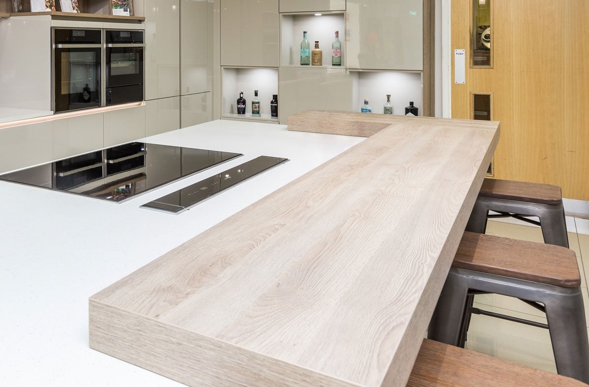 Modern kitchen with Cantilevered-Wooden-Breakfast Bar on a Kitchen Island