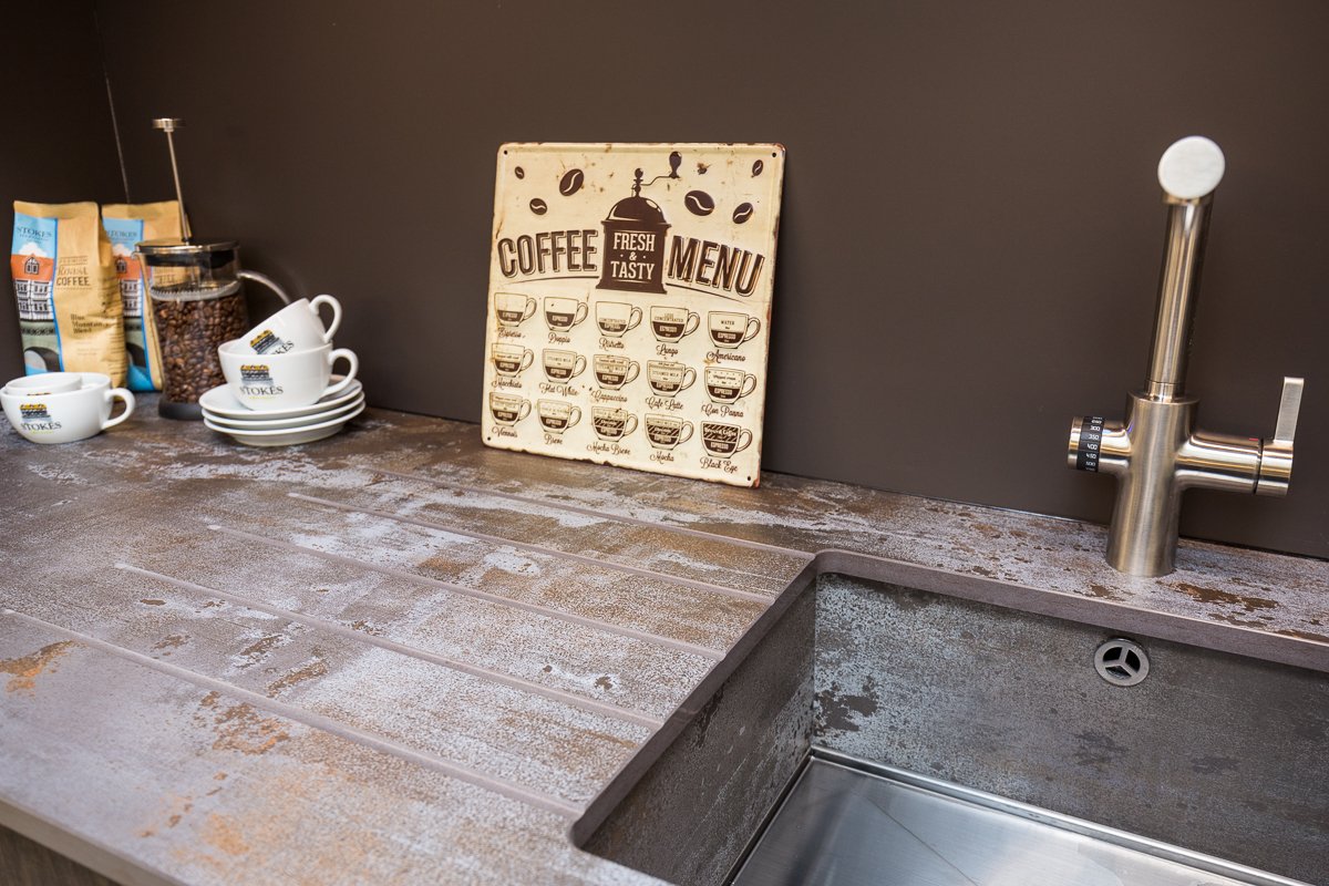 Worktop with integrated sink