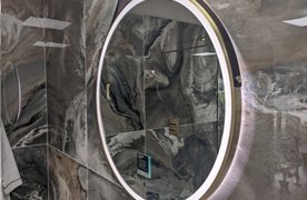 Large Round Mirror with illumination