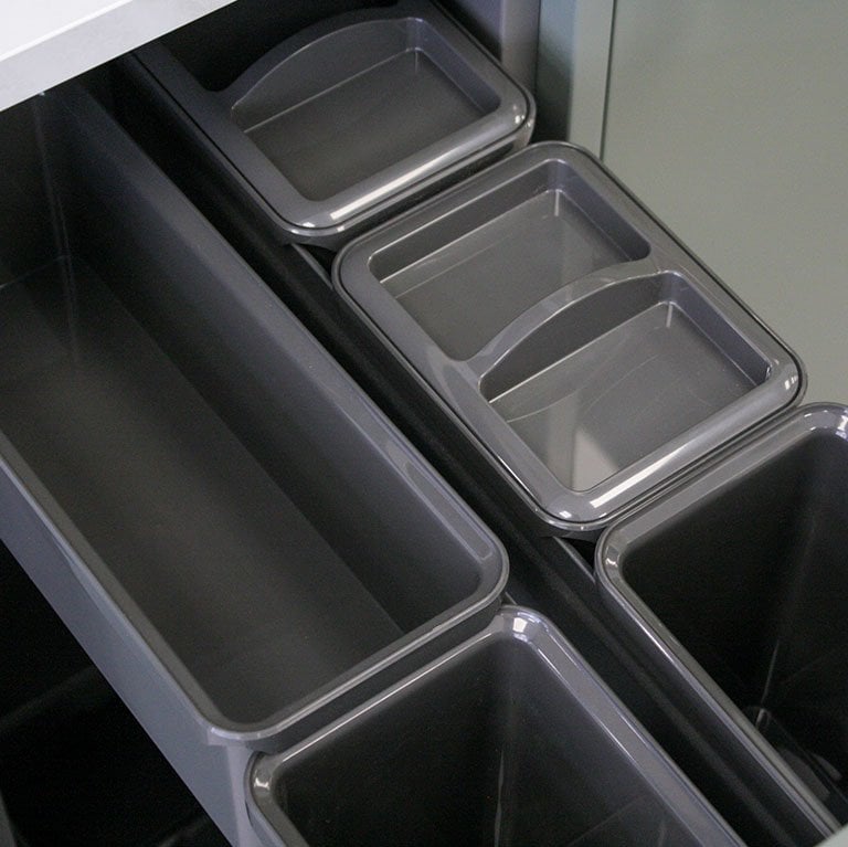 Under counter organiser