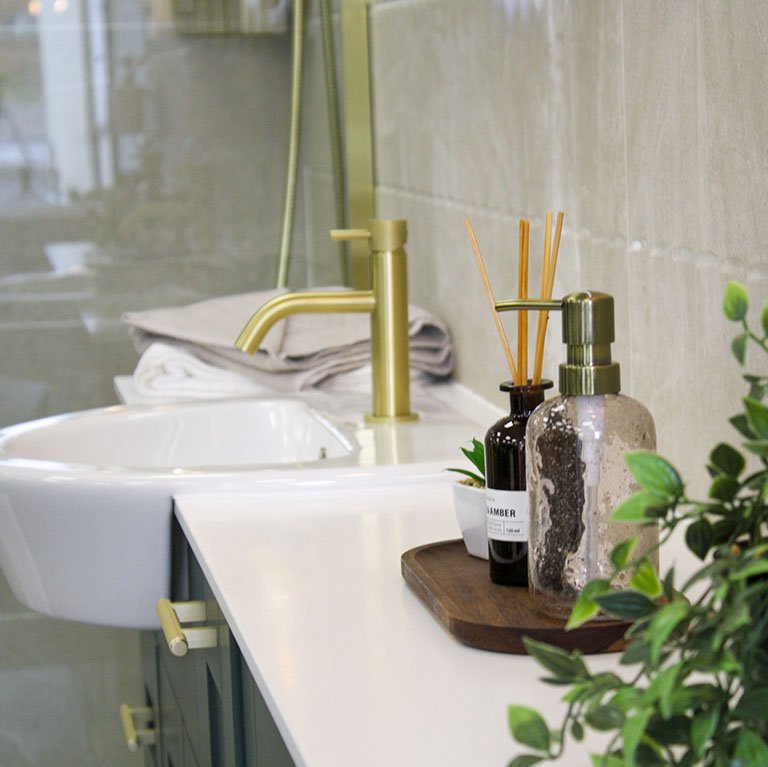 Horncastle Bathroom Cream & Gold